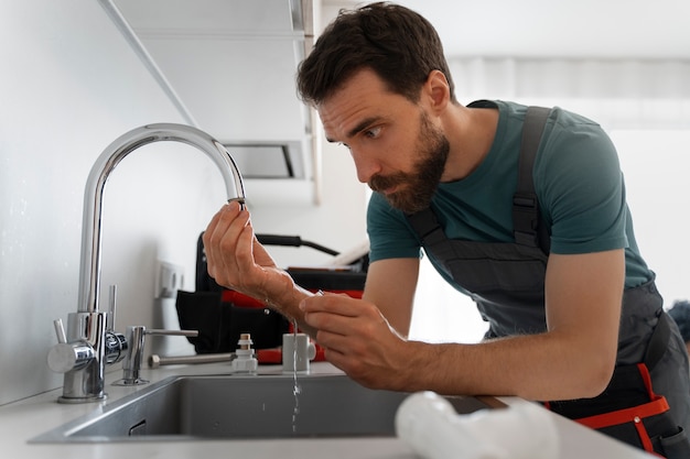 Servis ekibi ve aracı